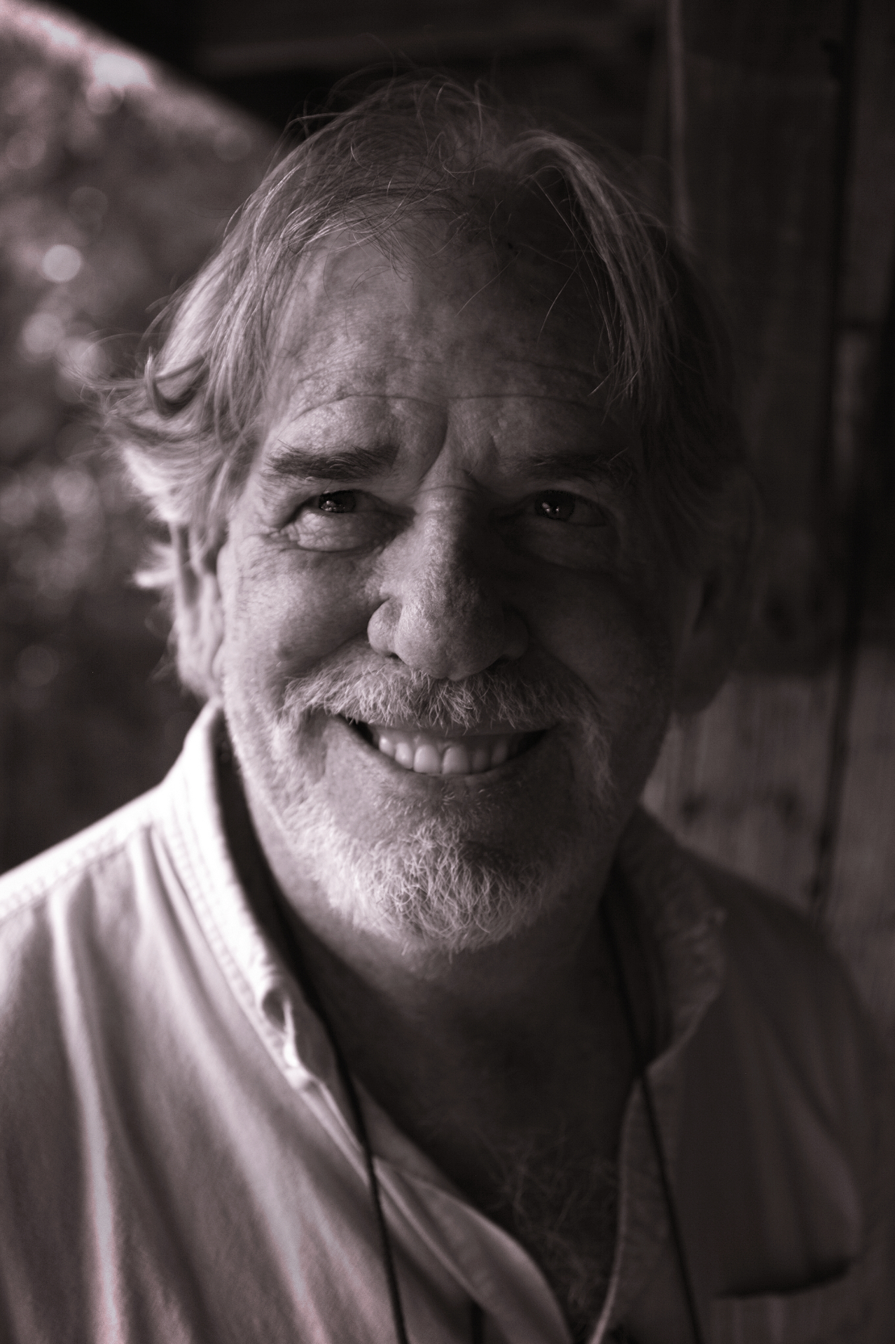 Portrait of artist Steve Bickis
